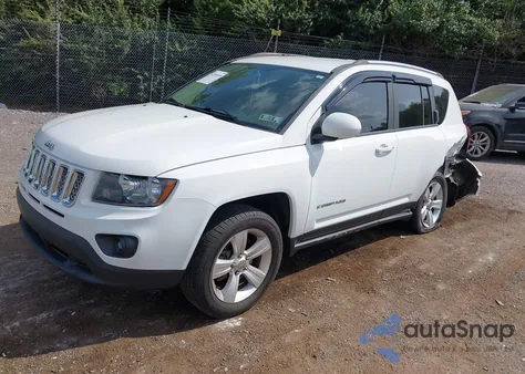 2015 Jeep Compass Latitude из США, поврежденный, VIN 1C4NJDEBXFD162482